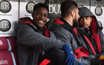 BURNLEY, ENGLAND - NOVEMBER 26: Arsenal substitute Danny Welbeck before the Premier League match between Burnley and Arsenal at Turf Moor on November 26, 2017 in Burnley, England. (Photo by Stuart MacFarlane/Arsenal FC via Getty Images) *** Local Caption *** Danny Welbeck