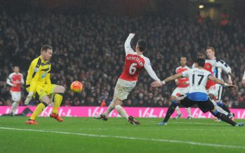 LONDON, ENGLAND - JANUARY 02: Laurent Koscielny shoots past Newcastle goalkeeper Rob Elliot to score the Arsenal goal during the Barclays Premier League match between Arsenal and Newcastle United at Emirates Stadium on January 2, 2016 in London, England. (Photo by Stuart MacFarlane/Arsenal FC via Getty Images) *** Local Caption *** Laurent Koscielny; Rob Elliot